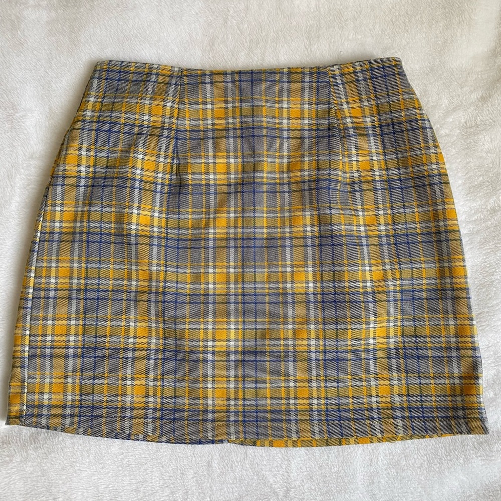 yellow plaid skirt
